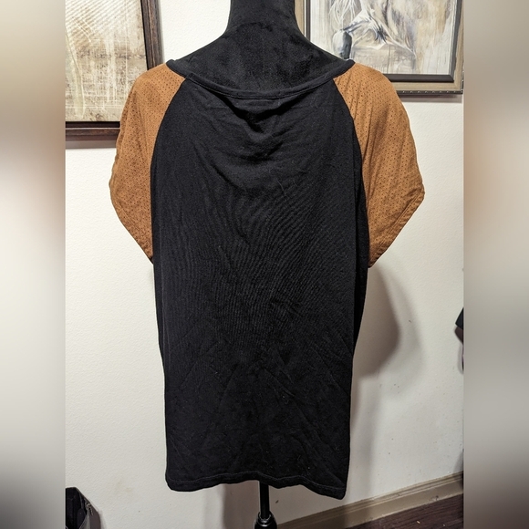 LAUREN RALPH LAUREN FAUX LEATHER SLEEVE BLACK TOP - Picture 3 of 6